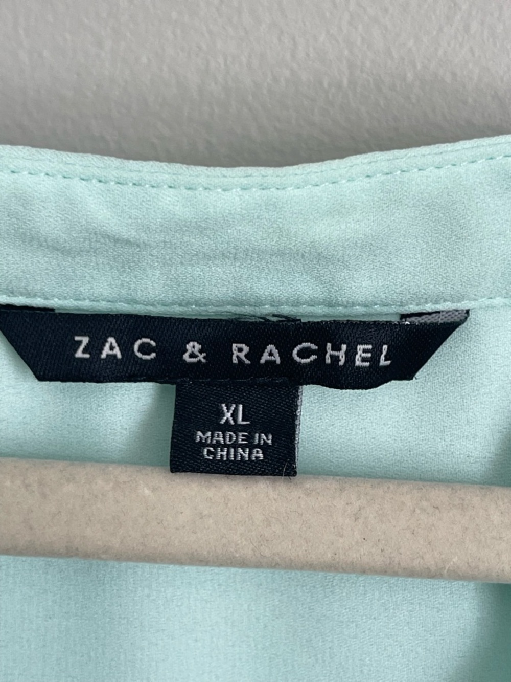 ZAC & RACHEL | Seafoam Green Button Down Blouse Sz XL - Picture 8 of 9